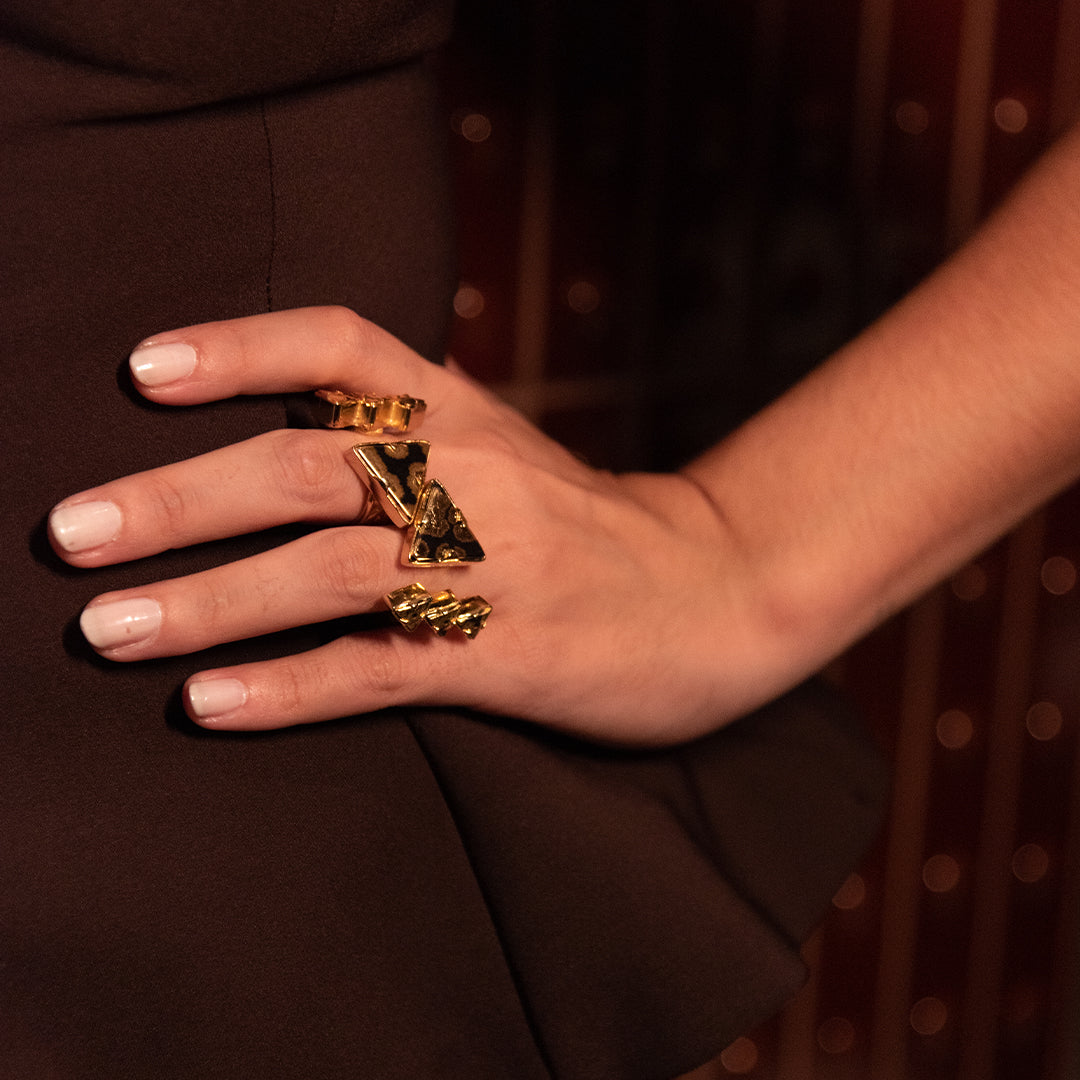 Anillo Triad 4 Triángulo